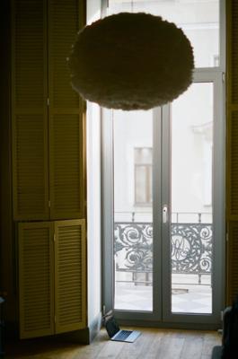 客厅进门屏风的风水作用是啥，客厅进门屏风如何调节室内气场与磁场