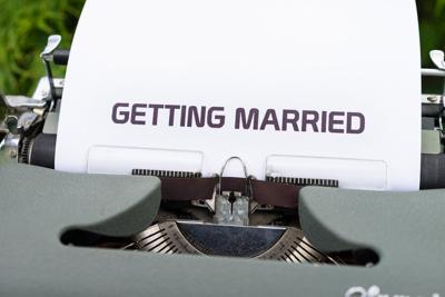 属马找属马的合适吗，属马性格特点及婚姻配对分析