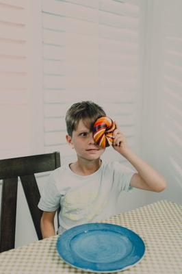 梦见小男孩被蛇咬