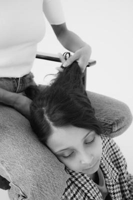 梦见怀孕剪头发