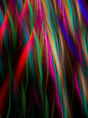 属马适合什么颜色，五行理论解析属马人的理想色彩搭配