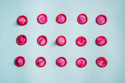 12星座女的桃花排名，星座女桃花运旺夫解析