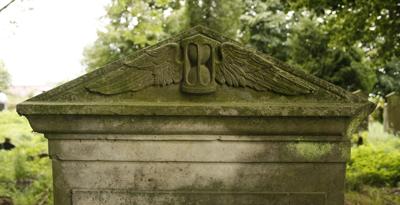 风水学中什么朝向的墓最好，风水学中正南朝向的墓葬最吉