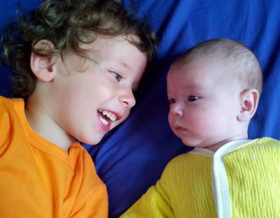 梦见姐姐生了两个男孩