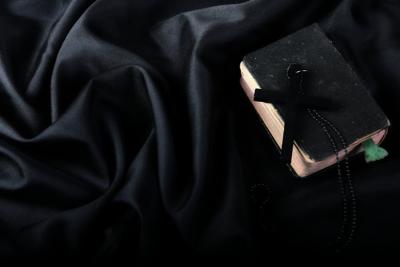 梦见黑色大棺材是什么预兆