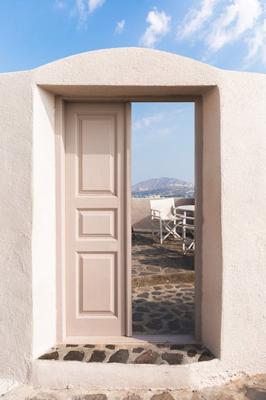 风水 卧室门对着书房门，推荐从风水角度解析方位调整与镇煞建议