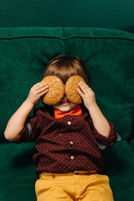 梦见自己吃饼干