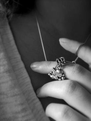 梦到手串断了珠子散了