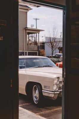 做生意梦见开别人的车