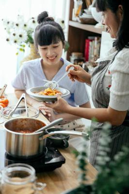 梦见做饭给别人吃是什么预兆