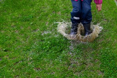 院子里挖渗水坑风水，在院子里挖了个渗水井好不好？
