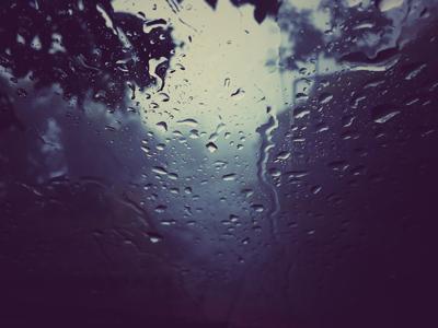 梦见被子被雨淋湿