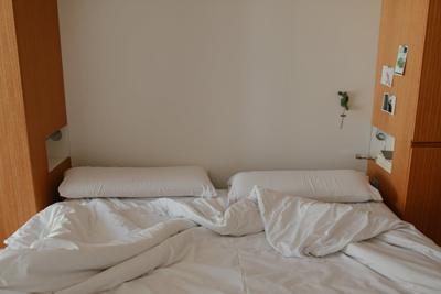 卧室里面摆放沙发会影响风水吗，沙发摆放风水宜忌