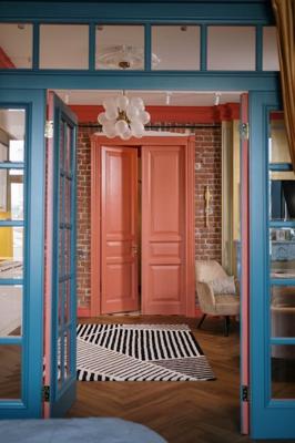 入户门对着卧室门怎么装修，入户门对着卧室门的风水布局及改造建议