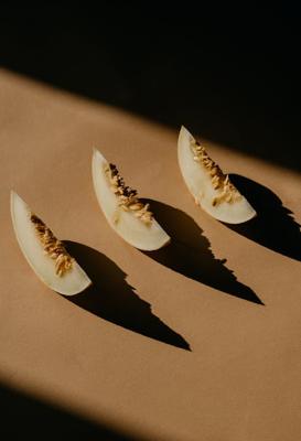 玉白菜摆放位置和朝向，风水中的玉白菜摆放技巧及五行运势分析