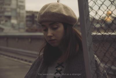 梦见陌生女子和我交谈