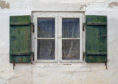 窗户风水讲究，窗户摆放在故居风水中的招财位置