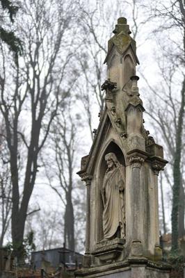 如何识别祖坟风水中的 明堂，坟墓怎样的明堂最好？