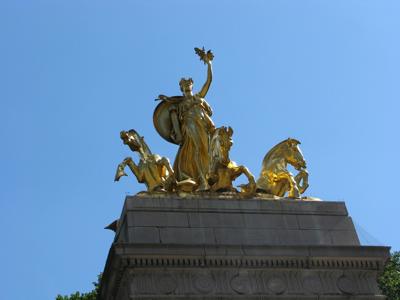 狮子座女性格特点配对星座，狮子座女性的理想星座配对