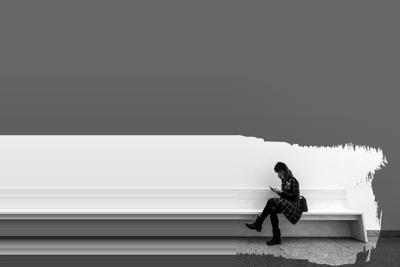 梦见两个棺材叠加在一起最高