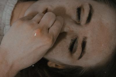 梦到自己哭的撕心裂肺