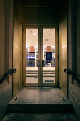 办公楼门朝向有什么讲究吗，从风水与命理的角度解析