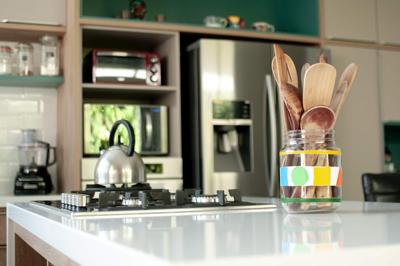 厨房橱柜的颜色，厨房橱柜的颜色选什么颜色最聚财