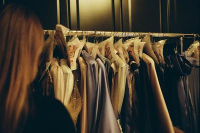 女装店铺名字大全10000个，女装创意命名指南