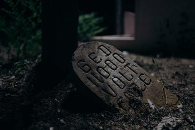 祖坟如何旺老大官运，传承祖先风水秘诀方能旺运